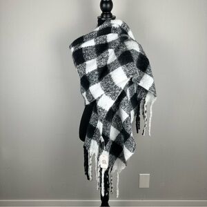 Chunky Buffalo Plaid Fringe Scarf Black & White 90”x20” Winter Cozy Soft Warm